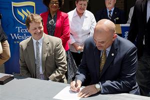 Dr.Scribner meeting with Texas Wesleyan representatives 