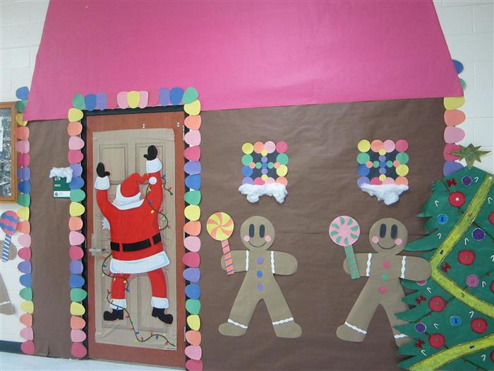 Photo Galleries Holiday Door Decorating Contest
